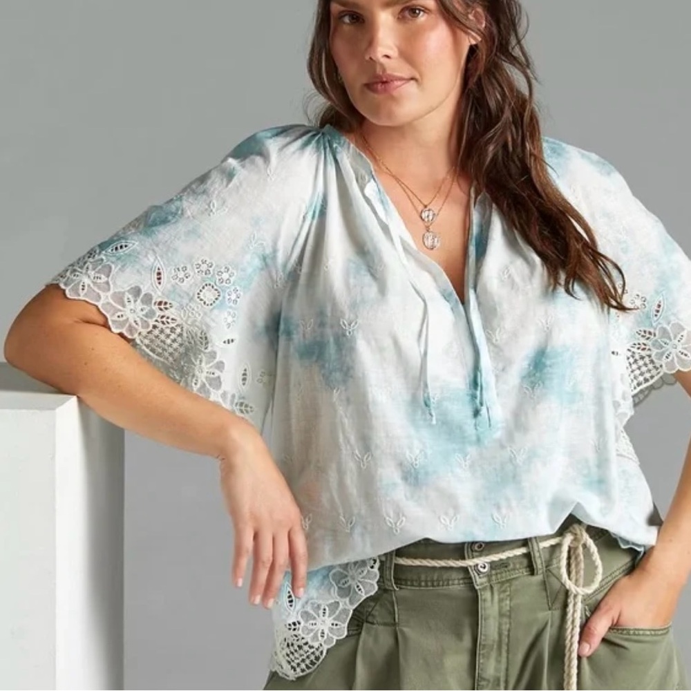 NWOT Anthropologie Tie Dye
Embroidered Olivia Top